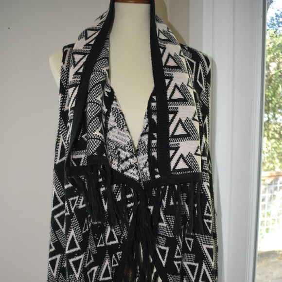 Moon Sweaters - Moon Cover/Cardigan EUC